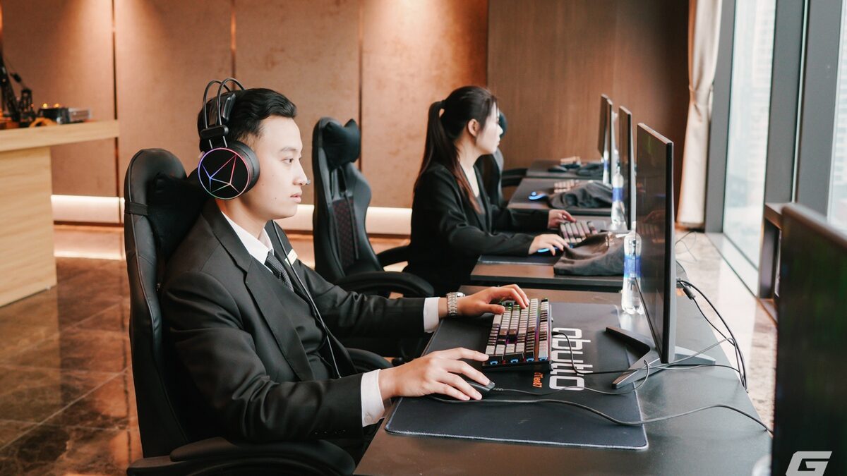 Khách sạn 5 sao Grand Plaza Hà Nội mở riêng phòng giải trí cho game thủ: Đầy đủ từ máy tính, PlayStation 5 cho tới Nintendo Switch 2