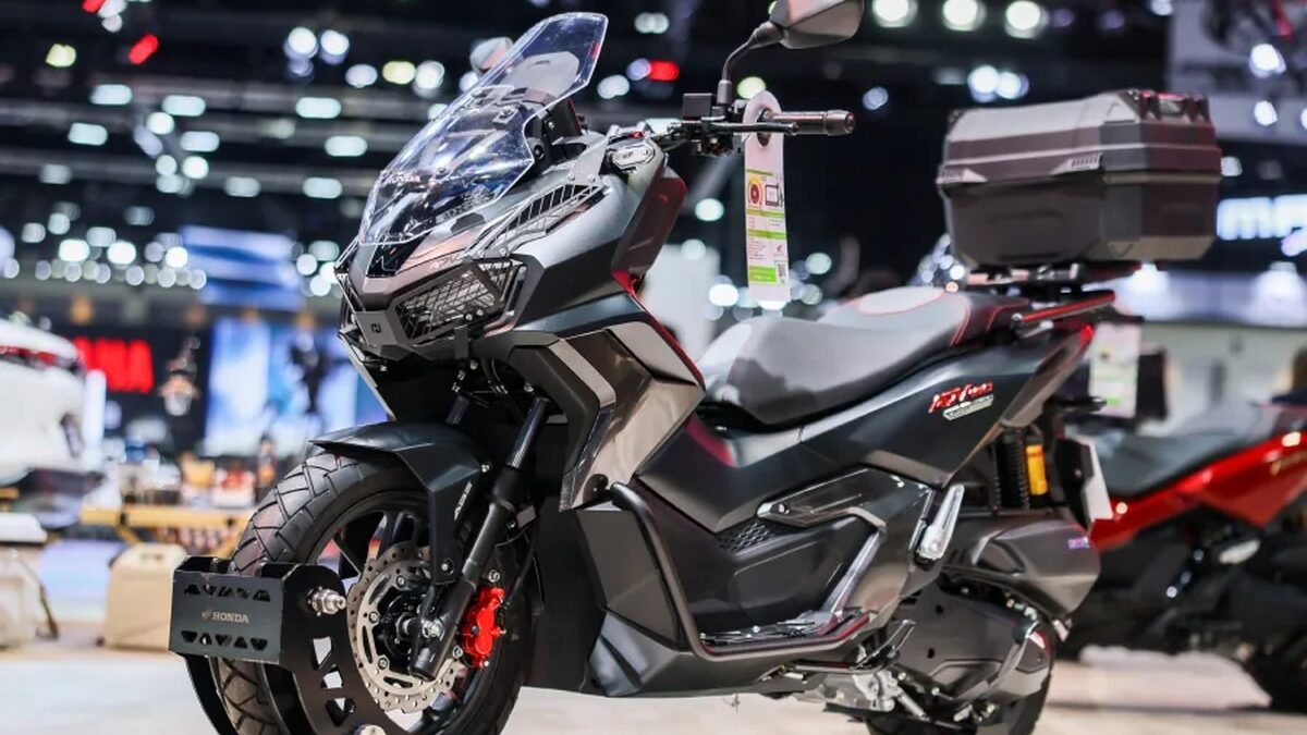 Honda ra mắt phiên bản đặc biệt New Honda ADV160 Smart Tourer Edition gây chú ý với công nghệ chưa từng có, mở ra xu hướng mới cho xe tay ga Adventure