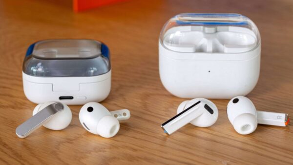 Mở hộp tai nghe Galaxy Buds4 Pro: Loa kép lớn hơn 20%, âm thanh 24-bit/96kHz và AI lọc ồn cuộc gọi