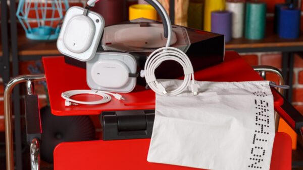 Mở hộp Nothing Headphone (a): Tai nghe chụp tai giá ‘mềm’ nhưng pin 135 giờ, thiết kế vẫn chất như flagship