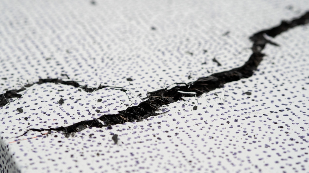 Phát minh có thể thay đổi toàn bộ ngành xây dựng: Thép hỏng tự lành, tự 'ghi nhớ' hình dạng, bền gấp đôi vật liệu ban đầu - Ảnh 1.