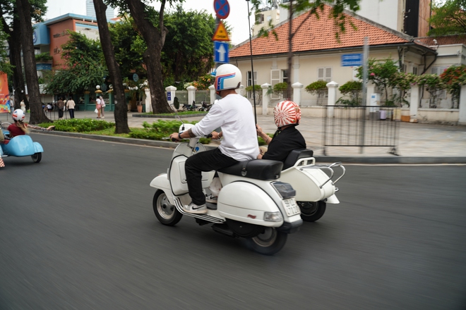 Đi Vespa không đơn giản là “chạy xe”, đó là một kiểu “trình diễn di sản”- Ảnh 19.