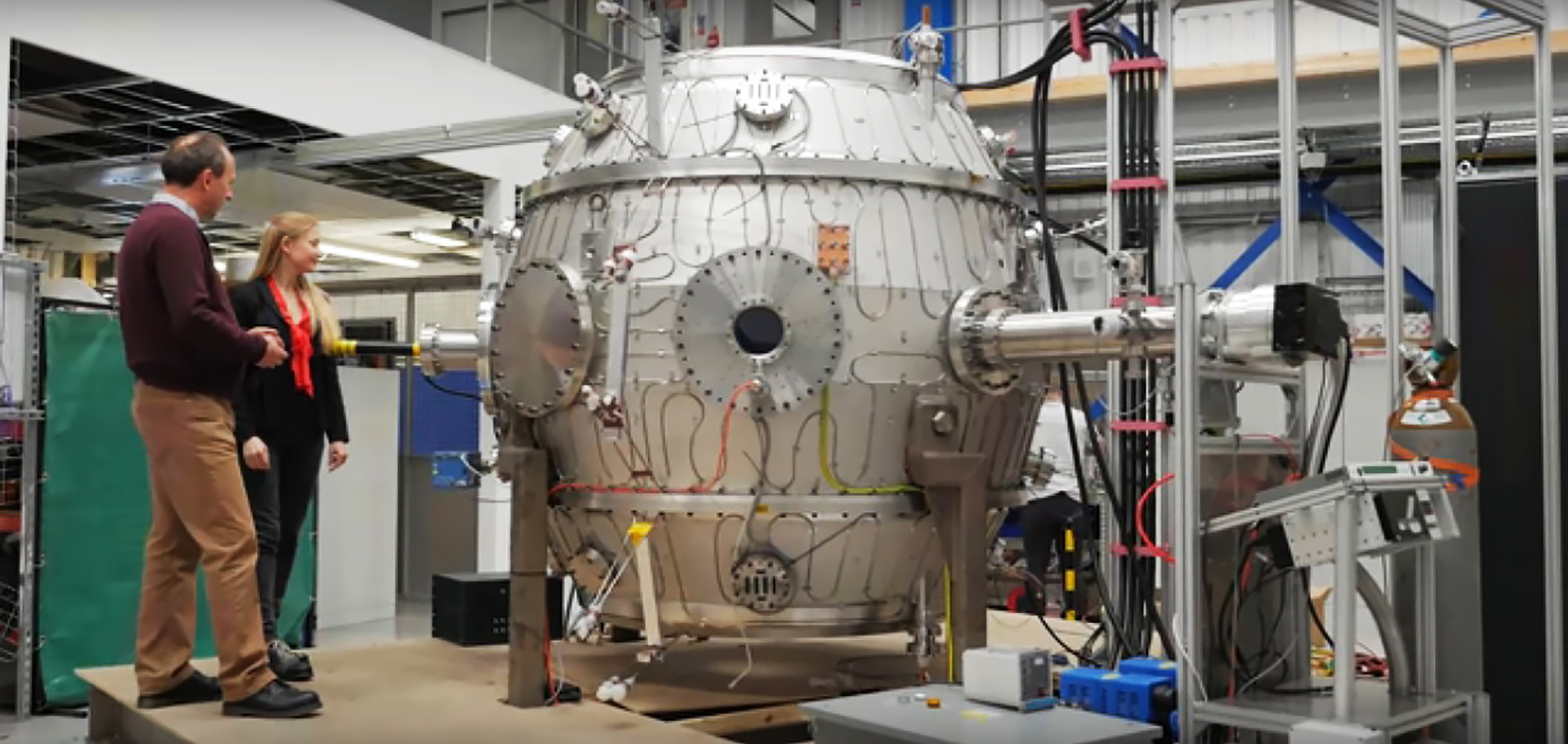 tokamak-energy-nuclear-fusion-183830-1778075384009-1778075384474813095317-1 Không phải CGI, lần đầu tiên con người quay được video plasma nhiệt hạch 100 triệu độ trong thời gian thực - Ảnh 2.