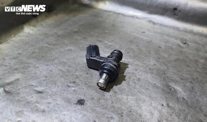 Xăng E10 bị nghi ngờ làm xe chết máy, thợ sửa chữa chỉ ra nguyên nhân bất ngờ - Ảnh 4.