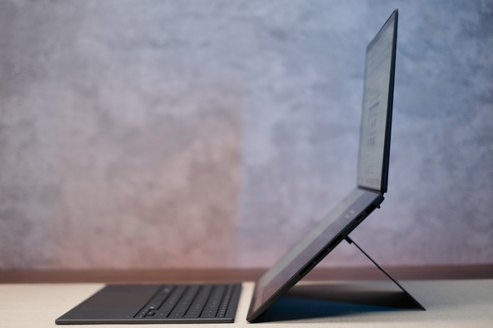 zenbook20duo20202628
