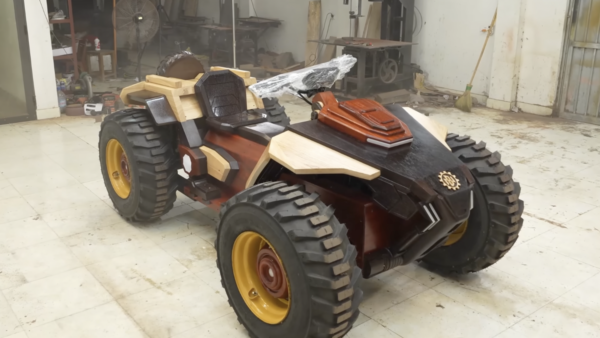 Thợ mộc Việt Nam trình làng ‘quái thú’ ATV bằng gỗ: To như ô tô, khung gầm thép, giảm xóc độc lập, chạy động cơ điện siêu êm