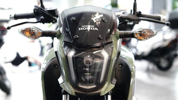 Xe côn tay Honda 150cc giá dưới 40 triệu đồng sở hữu bình xăng khủng, đi một mạch từ Hà Nội tới Đà Nẵng vẫn chưa cần phải đổ xăng