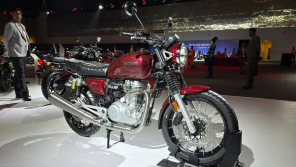 Honda CB500 chốt lịch trình làng: Cỗ máy hoài cổ 501cc ngáng đường Royal Enfield, sẵn sàng tạo cơn sốt mới đè bẹp các đối thủ phân khối lớn