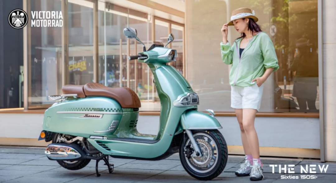 qtvuiz1783656067478jpegnowater-1783861942315-1783861942523200648271 Victoria Sixties 150Si+ bản kỷ niệm 6 năm tung màu Lime Green: Chiêu bài 'bình mới rượu cũ' hay đòn bẩy chiếm lĩnh phân khúc xe ga hoài cổ? - Ảnh 1.