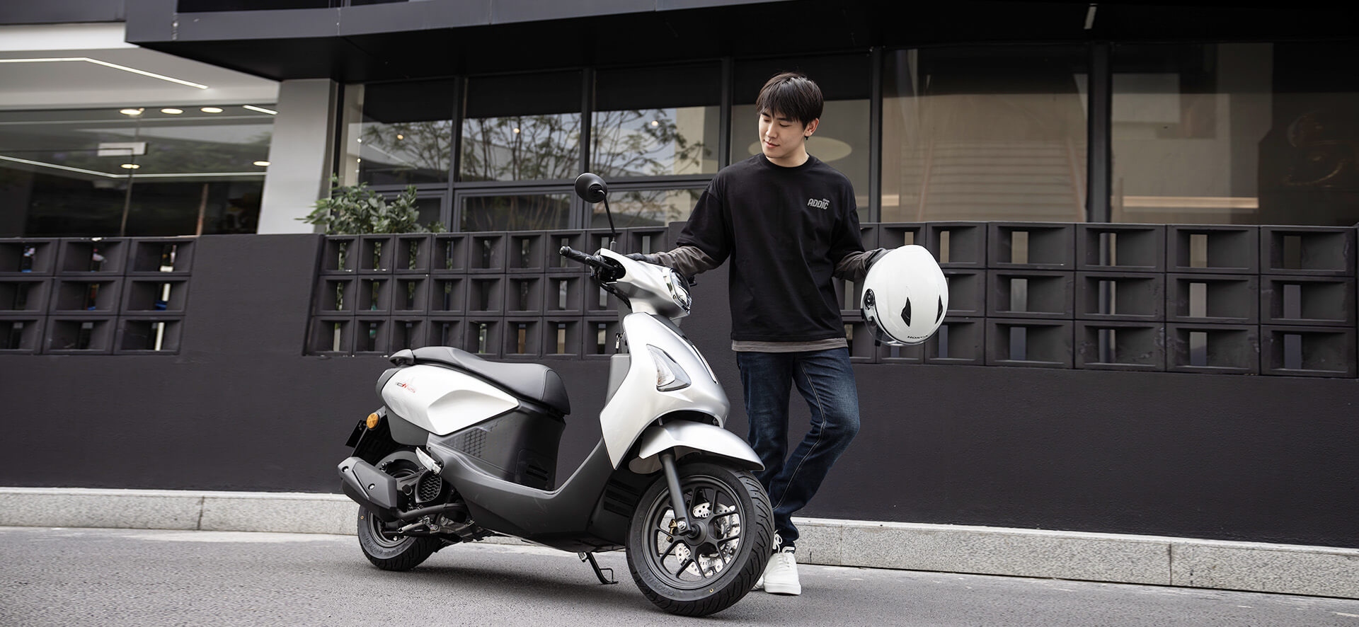 "Xe tay ga quốc dân" Honda Vision sắp gặp đối thủ lớn: Động cơ eSP, có phanh ABS, cùng nhà Honda mà giá rẻ không tưởng! - Ảnh 4.