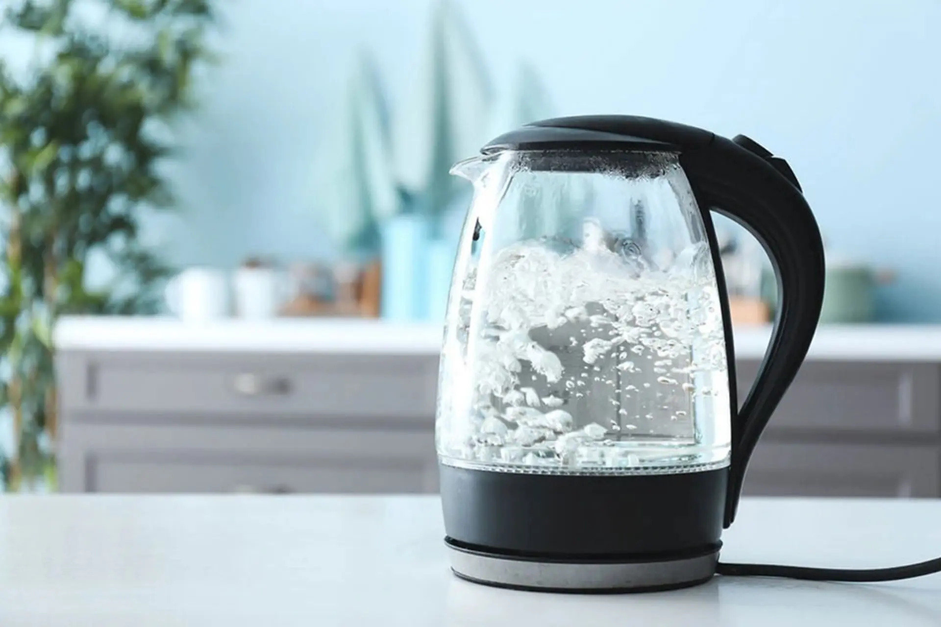 Vì sao ngày càng nhiều gia đình không còn dùng phích nước? 1 sản phẩm tiện hơn đang dần trở thành xu hướng mới - Ảnh 2.