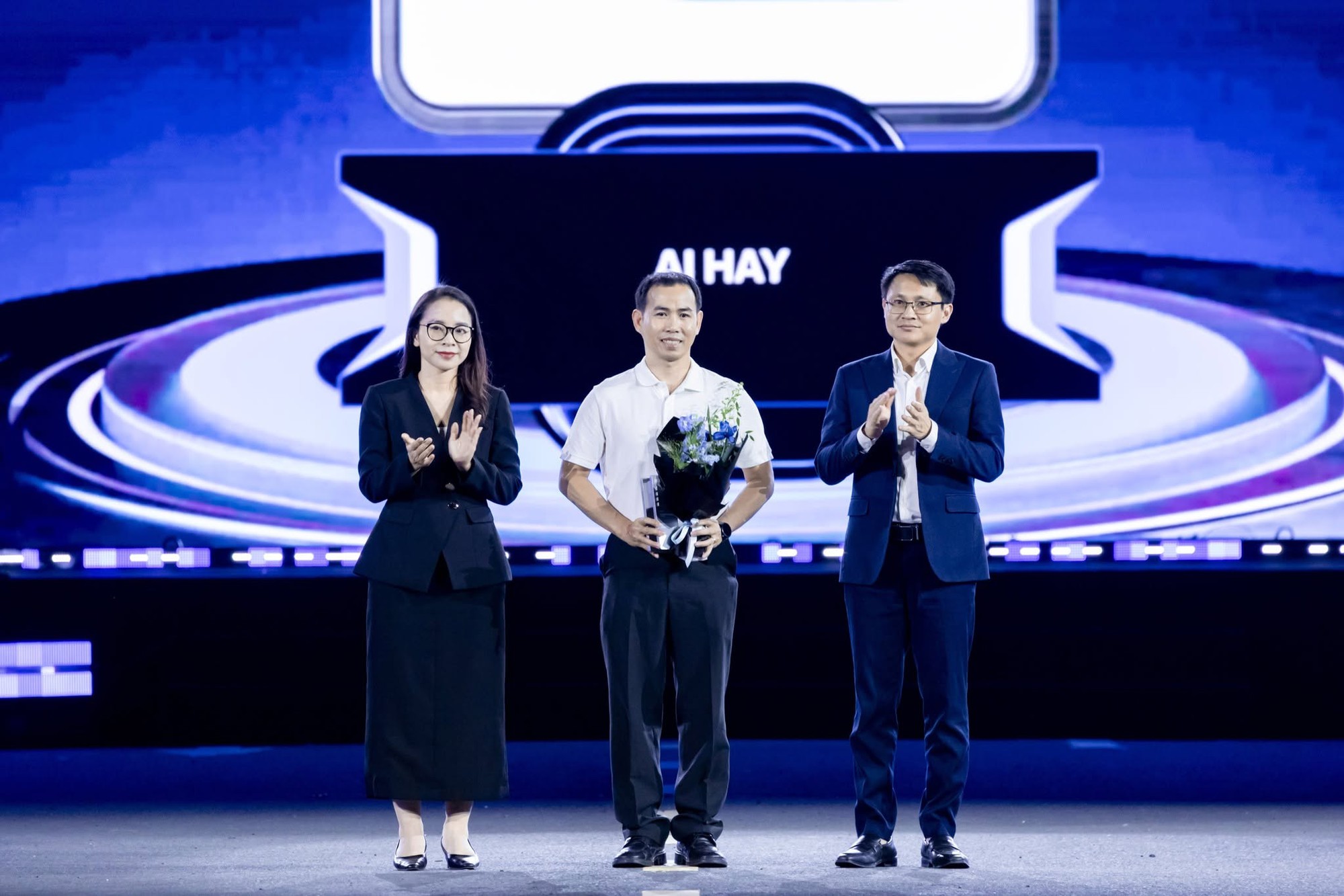 AI Hay sau một năm được vinh danh: Từ "Sản phẩm Kiến tạo Xu hướng" đến hành trình không ngừng hoàn thiện trợ lý AI cho người Việt - Ảnh 1.