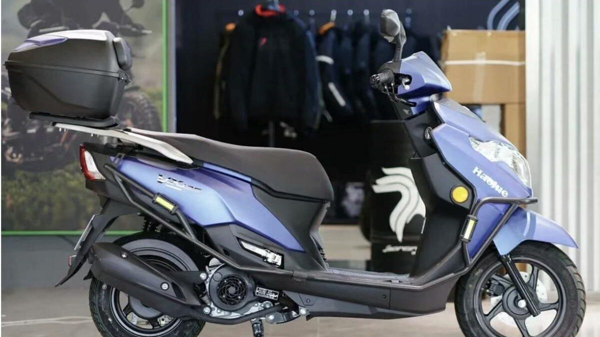 Mẫu xe ga 125cc giá chỉ 29 triệu đồng có sàn để chân rộng như Honda SH, đi 100km chỉ ăn 2,18 lít xăng