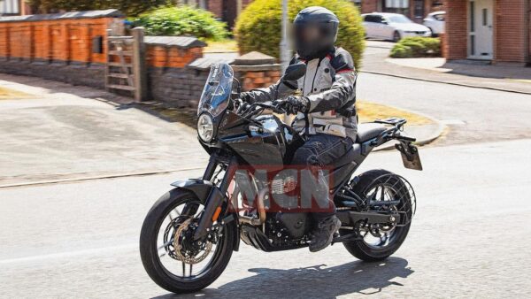 So kè Yamaha Tenere 700, vua phượt Royal Enfield Himalayan 750 lộ diện cùng hàng tá công nghệ