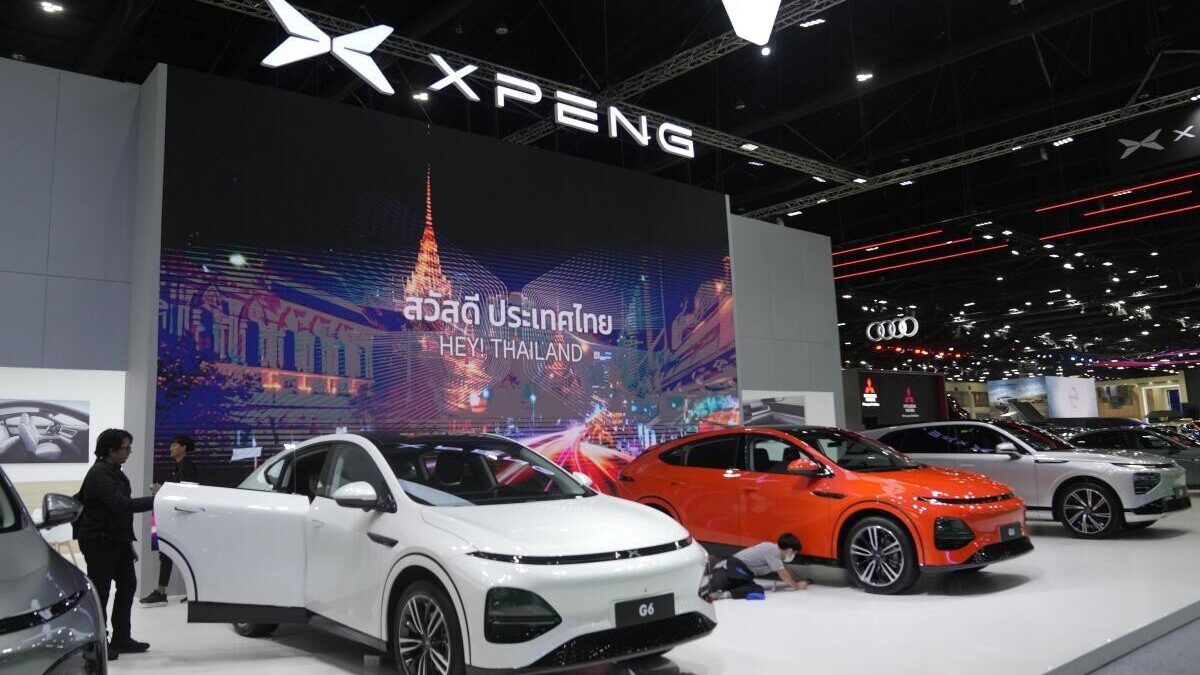 Chuyện xảy ra khi thương hiệu xe bị chính đại lý rời bỏ: Khách mất 45 ngày chưa sửa nổi xe