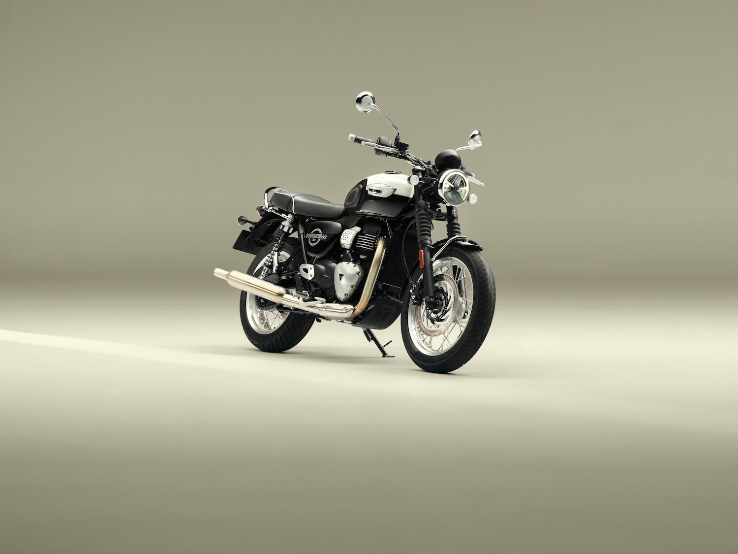 bonneville-t40my27015-1791516862208-1791516862493727039871