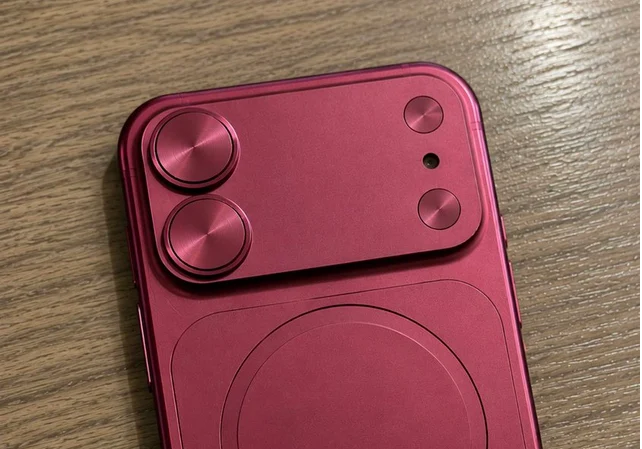 iPhone 18 có thể có cụm camera kéo dài và màu đỏ rượu vang gần giống iPhone 18 Pro